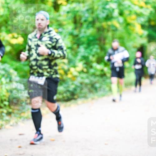 12.10.2025 - Bramfelder Halbmarathon 2025 Dr. Thomas Lammeyer http://msf.ph/oto/9343110 12.10.2025 09:57:17 Laufen  meine-sportfotos.de