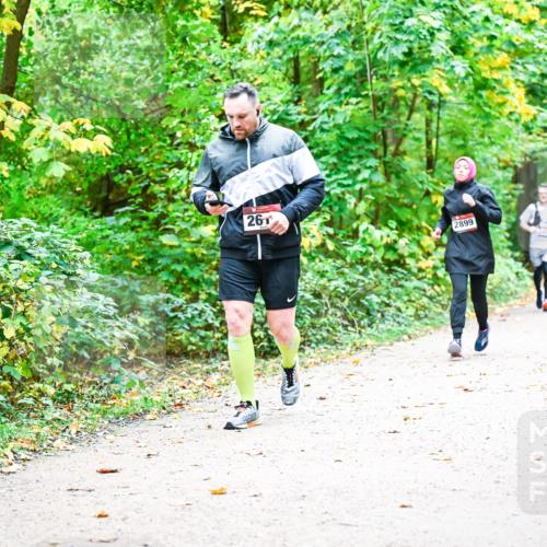 12.10.2025 - Bramfelder Halbmarathon 2025 Dr. Thomas Lammeyer http://msf.ph/oto/9343117 12.10.2025 09:57:19 Laufen 26, 2899 meine-sportfotos.de