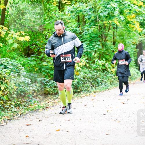 12.10.2025 - Bramfelder Halbmarathon 2025 Dr. Thomas Lammeyer http://msf.ph/oto/9343118 12.10.2025 09:57:20 Laufen 2615, 2899 meine-sportfotos.de