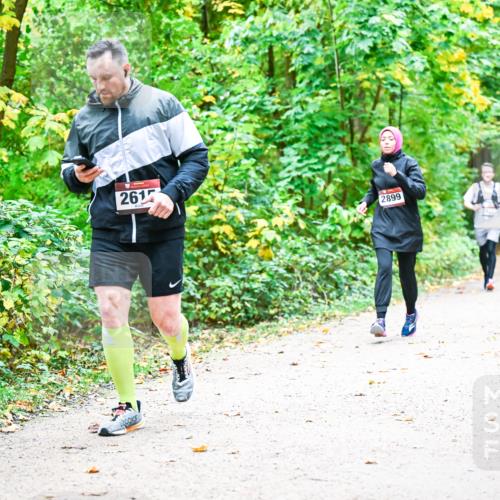 12.10.2025 - Bramfelder Halbmarathon 2025 Dr. Thomas Lammeyer http://msf.ph/oto/9343121 12.10.2025 09:57:20 Laufen 261, 2899 meine-sportfotos.de