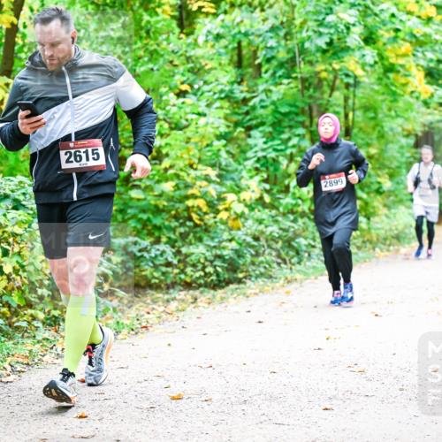 12.10.2025 - Bramfelder Halbmarathon 2025 Dr. Thomas Lammeyer http://msf.ph/oto/9343123 12.10.2025 09:57:20 Laufen 2615, 2899 meine-sportfotos.de