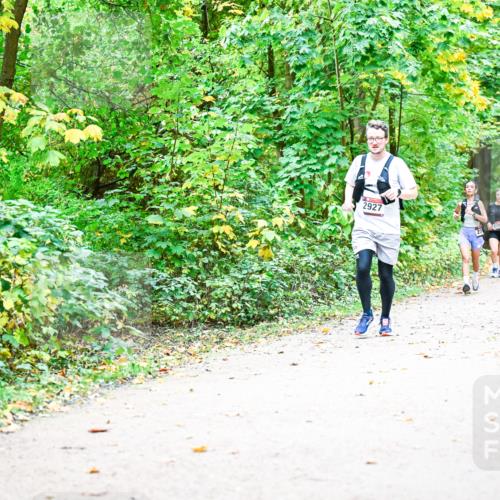 12.10.2025 - Bramfelder Halbmarathon 2025 Dr. Thomas Lammeyer http://msf.ph/oto/9343137 12.10.2025 09:57:24 Laufen 2927 meine-sportfotos.de