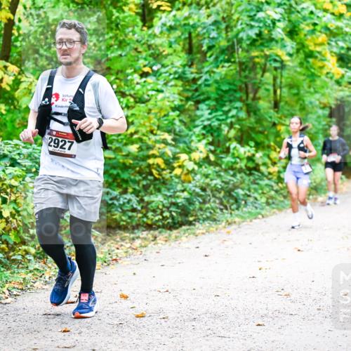 12.10.2025 - Bramfelder Halbmarathon 2025 Dr. Thomas Lammeyer http://msf.ph/oto/9343152 12.10.2025 09:57:26 Laufen 154, 2927 meine-sportfotos.de