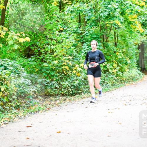 12.10.2025 - Bramfelder Halbmarathon 2025 Dr. Thomas Lammeyer http://msf.ph/oto/9343170 12.10.2025 09:57:30 Laufen 2785 meine-sportfotos.de