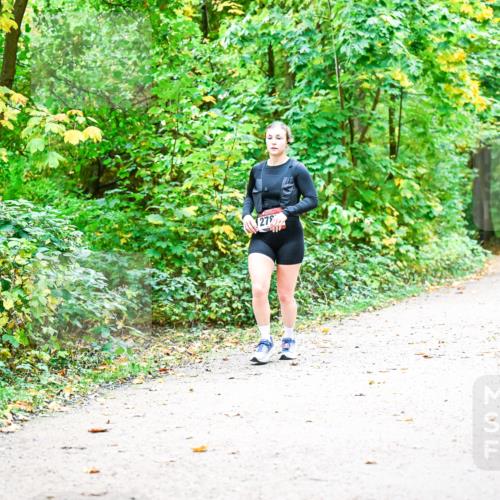 12.10.2025 - Bramfelder Halbmarathon 2025 Dr. Thomas Lammeyer http://msf.ph/oto/9343174 12.10.2025 09:57:30 Laufen 279 meine-sportfotos.de