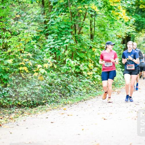 12.10.2025 - Bramfelder Halbmarathon 2025 Dr. Thomas Lammeyer http://msf.ph/oto/9343188 12.10.2025 09:57:35 Laufen 2600, 2601, 2815 meine-sportfotos.de