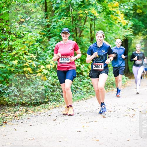 12.10.2025 - Bramfelder Halbmarathon 2025 Dr. Thomas Lammeyer http://msf.ph/oto/9343198 12.10.2025 09:57:37 Laufen 2600, 2601, 2815 meine-sportfotos.de