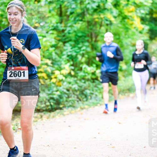 12.10.2025 - Bramfelder Halbmarathon 2025 Dr. Thomas Lammeyer http://msf.ph/oto/9343208 12.10.2025 09:57:39 Laufen 34, 2601 meine-sportfotos.de