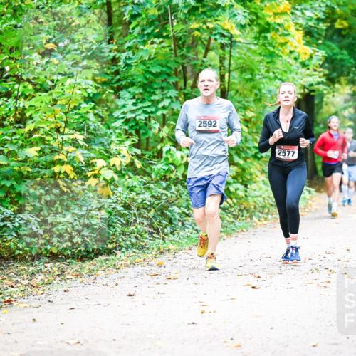 12.10.2025 - Bramfelder Halbmarathon 2025 Dr. Thomas Lammeyer http://msf.ph/oto/9343235 12.10.2025 09:57:51 Laufen 2592, 2577 meine-sportfotos.de