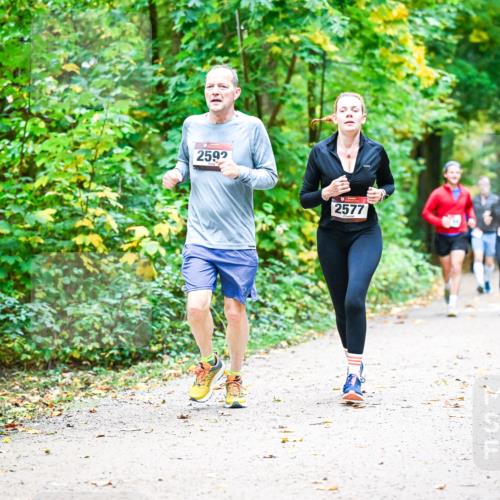 12.10.2025 - Bramfelder Halbmarathon 2025 Dr. Thomas Lammeyer http://msf.ph/oto/9343239 12.10.2025 09:57:51 Laufen 2592, 2577 meine-sportfotos.de