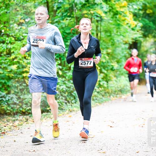 12.10.2025 - Bramfelder Halbmarathon 2025 Dr. Thomas Lammeyer http://msf.ph/oto/9343245 12.10.2025 09:57:52 Laufen 250, 2577 meine-sportfotos.de