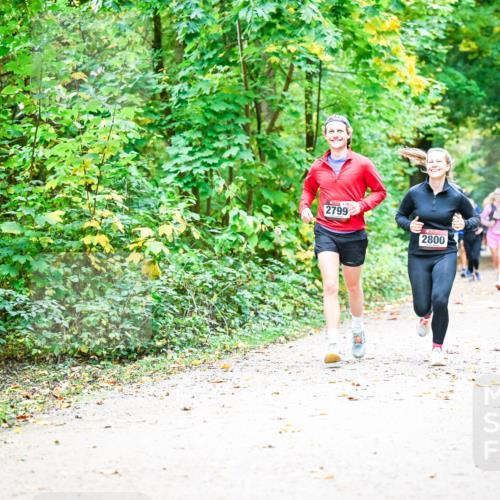 12.10.2025 - Bramfelder Halbmarathon 2025 Dr. Thomas Lammeyer http://msf.ph/oto/9343257 12.10.2025 09:57:55 Laufen 2799, 2800 meine-sportfotos.de