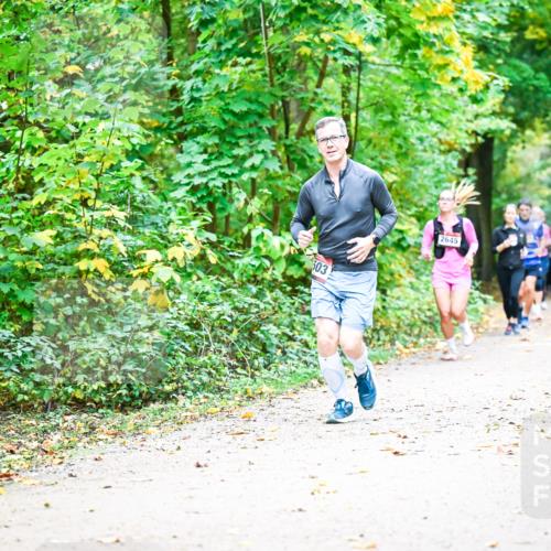 12.10.2025 - Bramfelder Halbmarathon 2025 Dr. Thomas Lammeyer http://msf.ph/oto/9343275 12.10.2025 09:57:58 Laufen 503, 2645 meine-sportfotos.de