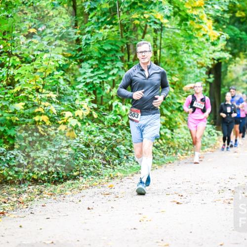 12.10.2025 - Bramfelder Halbmarathon 2025 Dr. Thomas Lammeyer http://msf.ph/oto/9343277 12.10.2025 09:57:59 Laufen 503, 2645 meine-sportfotos.de