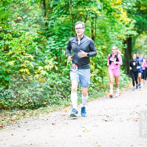 12.10.2025 - Bramfelder Halbmarathon 2025 Dr. Thomas Lammeyer http://msf.ph/oto/9343279 12.10.2025 09:57:59 Laufen 503, 2645 meine-sportfotos.de