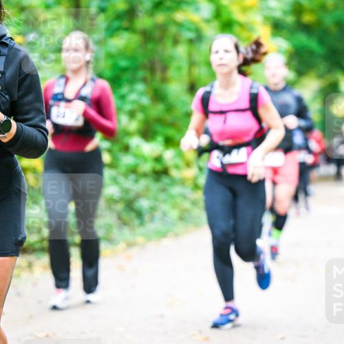 12.10.2025 - Bramfelder Halbmarathon 2025 Dr. Thomas Lammeyer http://msf.ph/oto/9343342 12.10.2025 09:58:10 Laufen 34, 2555 meine-sportfotos.de