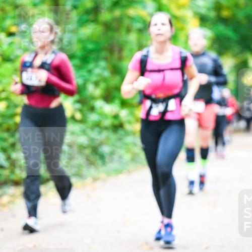 12.10.2025 - Bramfelder Halbmarathon 2025 Dr. Thomas Lammeyer http://msf.ph/oto/9343343 12.10.2025 09:58:10 Laufen 55 meine-sportfotos.de