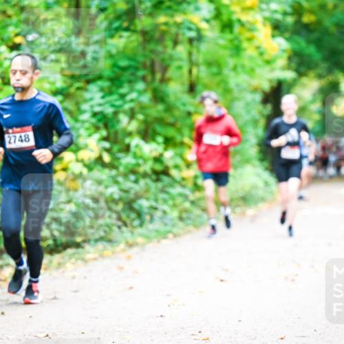 12.10.2025 - Bramfelder Halbmarathon 2025 Dr. Thomas Lammeyer http://msf.ph/oto/9343381 12.10.2025 09:58:16 Laufen 2748 meine-sportfotos.de
