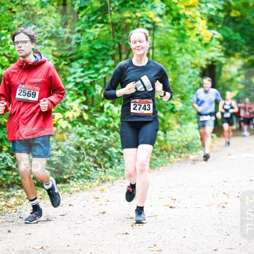 12.10.2025 - Bramfelder Halbmarathon 2025 Dr. Thomas Lammeyer http://msf.ph/oto/9343395 12.10.2025 09:58:19 Laufen 2569, 2743 meine-sportfotos.de