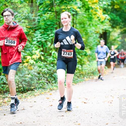 12.10.2025 - Bramfelder Halbmarathon 2025 Dr. Thomas Lammeyer http://msf.ph/oto/9343396 12.10.2025 09:58:19 Laufen 2569, 2743 meine-sportfotos.de