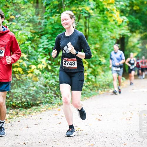 12.10.2025 - Bramfelder Halbmarathon 2025 Dr. Thomas Lammeyer http://msf.ph/oto/9343398 12.10.2025 09:58:20 Laufen 2569, 2743 meine-sportfotos.de