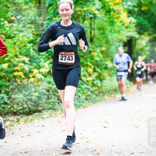 12.10.2025 - Bramfelder Halbmarathon 2025 Dr. Thomas Lammeyer http://msf.ph/oto/9343400 12.10.2025 09:58:20 Laufen 2569, 2743 meine-sportfotos.de