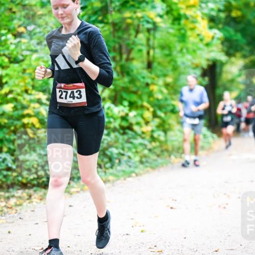 12.10.2025 - Bramfelder Halbmarathon 2025 Dr. Thomas Lammeyer http://msf.ph/oto/9343401 12.10.2025 09:58:20 Laufen 2743 meine-sportfotos.de