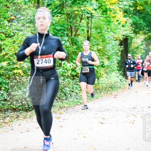 12.10.2025 - Bramfelder Halbmarathon 2025 Dr. Thomas Lammeyer http://msf.ph/oto/9343437 12.10.2025 09:58:26 Laufen 2740, 2944 meine-sportfotos.de