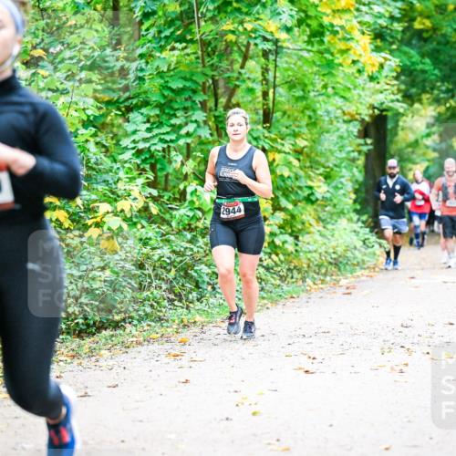 12.10.2025 - Bramfelder Halbmarathon 2025 Dr. Thomas Lammeyer http://msf.ph/oto/9343441 12.10.2025 09:58:27 Laufen 2740, 2944 meine-sportfotos.de