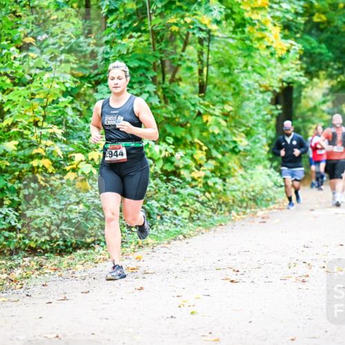 12.10.2025 - Bramfelder Halbmarathon 2025 Dr. Thomas Lammeyer http://msf.ph/oto/9343448 12.10.2025 09:58:28 Laufen 1944 meine-sportfotos.de