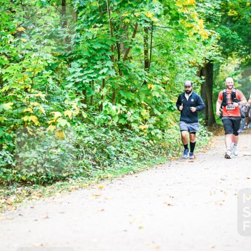 12.10.2025 - Bramfelder Halbmarathon 2025 Dr. Thomas Lammeyer http://msf.ph/oto/9343459 12.10.2025 09:58:29 Laufen 2603, 2893, 2415 meine-sportfotos.de