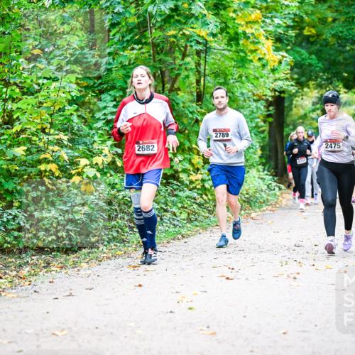 12.10.2025 - Bramfelder Halbmarathon 2025 Dr. Thomas Lammeyer http://msf.ph/oto/9343511 12.10.2025 09:58:39 Laufen 2682, 2789, 2703, 2475, 2694 meine-sportfotos.de