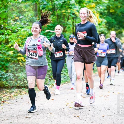 12.10.2025 - Bramfelder Halbmarathon 2025 Dr. Thomas Lammeyer http://msf.ph/oto/9343546 12.10.2025 09:58:45 Laufen 2440, 2702, 2679 meine-sportfotos.de