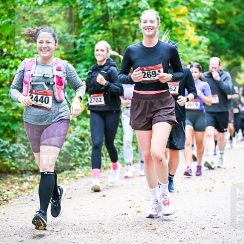 12.10.2025 - Bramfelder Halbmarathon 2025 Dr. Thomas Lammeyer http://msf.ph/oto/9343548 12.10.2025 09:58:46 Laufen 2440, 2702, 269, 62, 2679 meine-sportfotos.de