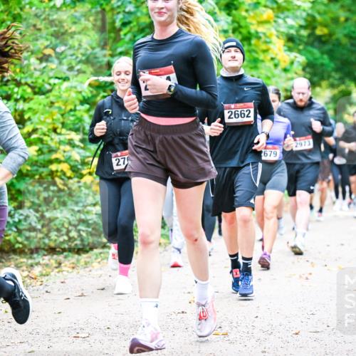 12.10.2025 - Bramfelder Halbmarathon 2025 Dr. Thomas Lammeyer http://msf.ph/oto/9343550 12.10.2025 09:58:46 Laufen 2440, 27, 2662, 2679, 2973 meine-sportfotos.de