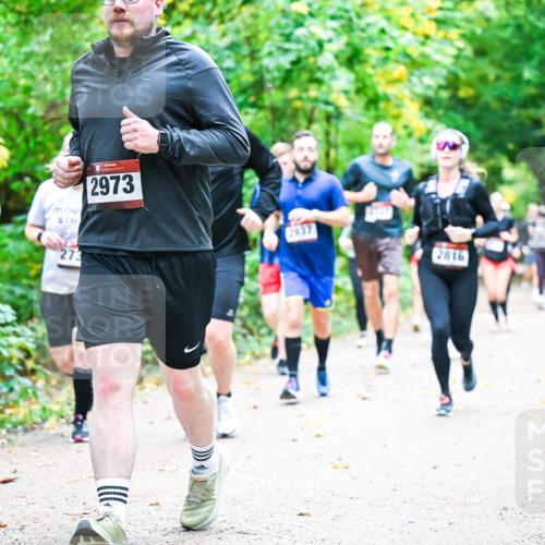 12.10.2025 - Bramfelder Halbmarathon 2025 Dr. Thomas Lammeyer http://msf.ph/oto/9343565 12.10.2025 09:58:49 Laufen 2973, 2663, 273, 2937, 2816 meine-sportfotos.de