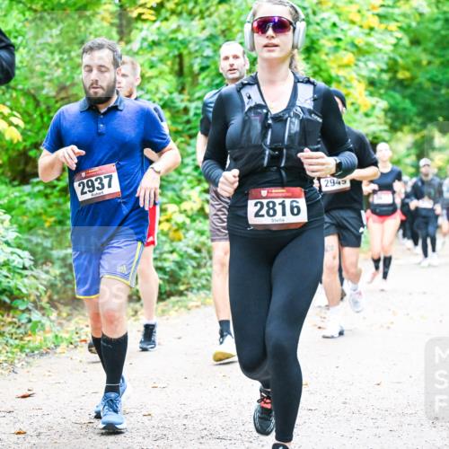 12.10.2025 - Bramfelder Halbmarathon 2025 Dr. Thomas Lammeyer http://msf.ph/oto/9343575 12.10.2025 09:58:51 Laufen 2937, 0, 2816, 2945 meine-sportfotos.de