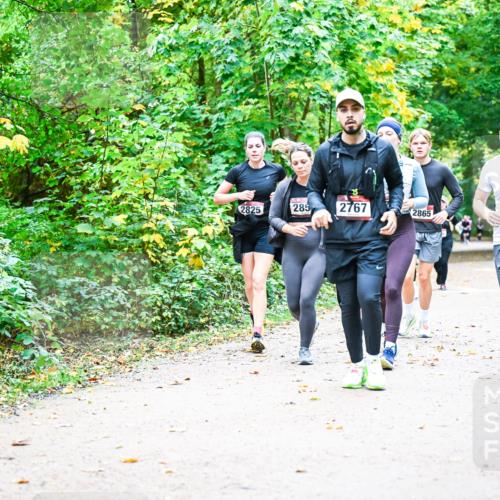 12.10.2025 - Bramfelder Halbmarathon 2025 Dr. Thomas Lammeyer http://msf.ph/oto/9343609 12.10.2025 09:58:57 Laufen 2688, 285, 2767, 2865, 2825 meine-sportfotos.de