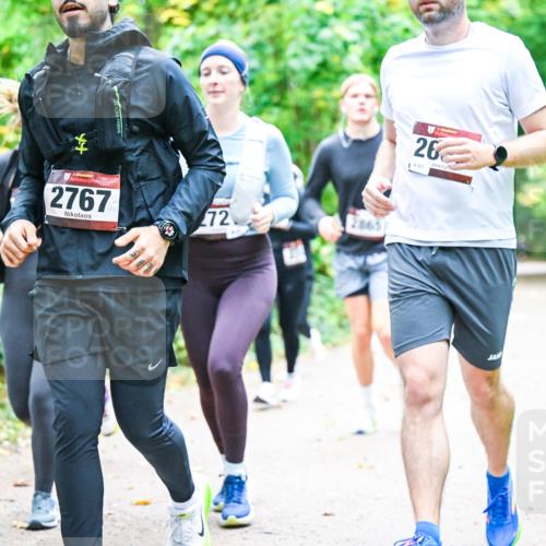 12.10.2025 - Bramfelder Halbmarathon 2025 Dr. Thomas Lammeyer http://msf.ph/oto/9343621 12.10.2025 09:58:59 Laufen 2767, 72, 2865, 26, 461 meine-sportfotos.de