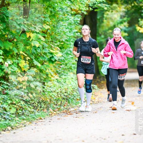 12.10.2025 - Bramfelder Halbmarathon 2025 Dr. Thomas Lammeyer http://msf.ph/oto/9343678 12.10.2025 09:59:25 Laufen 2820, 2819, 2941 meine-sportfotos.de
