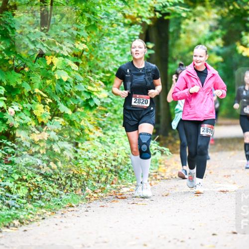 12.10.2025 - Bramfelder Halbmarathon 2025 Dr. Thomas Lammeyer http://msf.ph/oto/9343681 12.10.2025 09:59:26 Laufen 2820, 2819, 2941 meine-sportfotos.de
