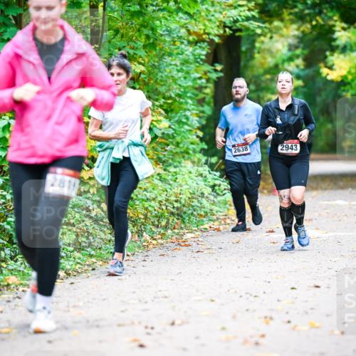 12.10.2025 - Bramfelder Halbmarathon 2025 Dr. Thomas Lammeyer http://msf.ph/oto/9343703 12.10.2025 09:59:31 Laufen 2811, 2638, 2943 meine-sportfotos.de