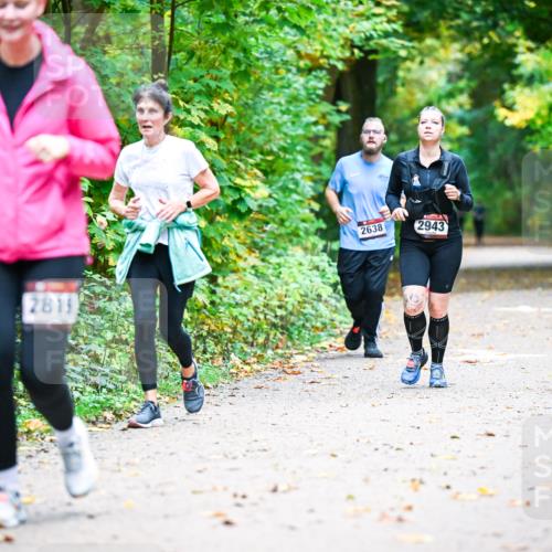 12.10.2025 - Bramfelder Halbmarathon 2025 Dr. Thomas Lammeyer http://msf.ph/oto/9343706 12.10.2025 09:59:31 Laufen 2819, 2638, 2943 meine-sportfotos.de