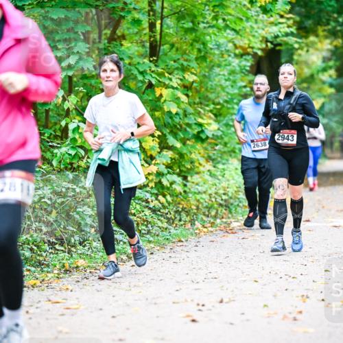 12.10.2025 - Bramfelder Halbmarathon 2025 Dr. Thomas Lammeyer http://msf.ph/oto/9343708 12.10.2025 09:59:32 Laufen 2819, 2638, 2943 meine-sportfotos.de