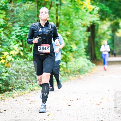 12.10.2025 - Bramfelder Halbmarathon 2025 Dr. Thomas Lammeyer http://msf.ph/oto/9343727 12.10.2025 09:59:35 Laufen 2943 meine-sportfotos.de