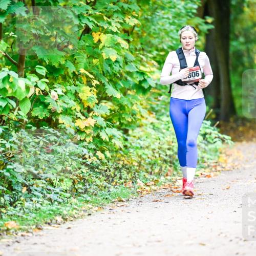 12.10.2025 - Bramfelder Halbmarathon 2025 Dr. Thomas Lammeyer http://msf.ph/oto/9343733 12.10.2025 09:59:40 Laufen 908 meine-sportfotos.de