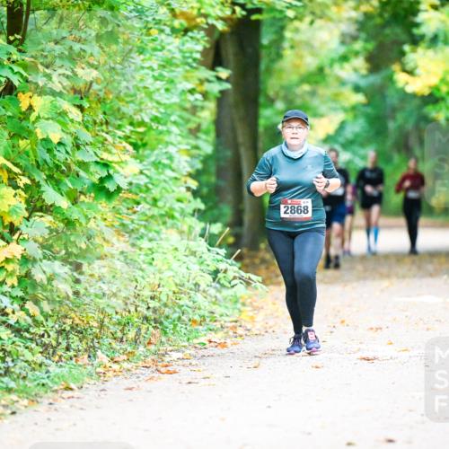 12.10.2025 - Bramfelder Halbmarathon 2025 Dr. Thomas Lammeyer http://msf.ph/oto/9343753 12.10.2025 10:00:11 Laufen 2868 meine-sportfotos.de