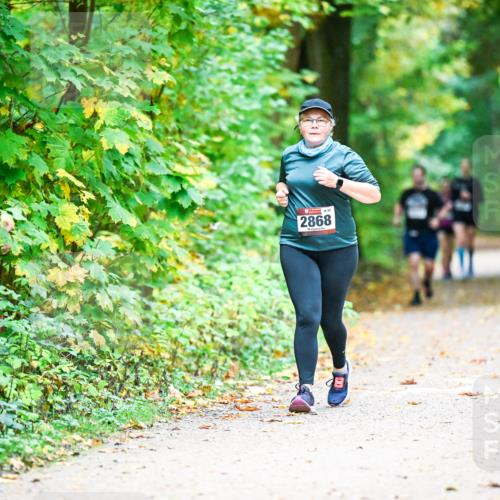 12.10.2025 - Bramfelder Halbmarathon 2025 Dr. Thomas Lammeyer http://msf.ph/oto/9343762 12.10.2025 10:00:12 Laufen 832, 2868 meine-sportfotos.de
