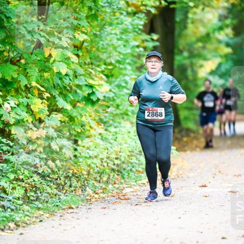 12.10.2025 - Bramfelder Halbmarathon 2025 Dr. Thomas Lammeyer http://msf.ph/oto/9343763 12.10.2025 10:00:12 Laufen 832, 2868 meine-sportfotos.de