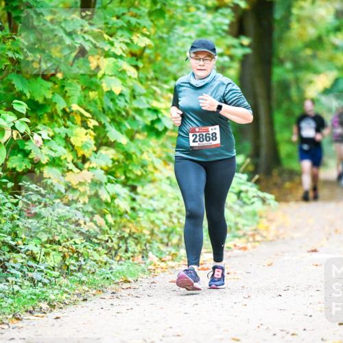 12.10.2025 - Bramfelder Halbmarathon 2025 Dr. Thomas Lammeyer http://msf.ph/oto/9343772 12.10.2025 10:00:13 Laufen 832, 2868 meine-sportfotos.de